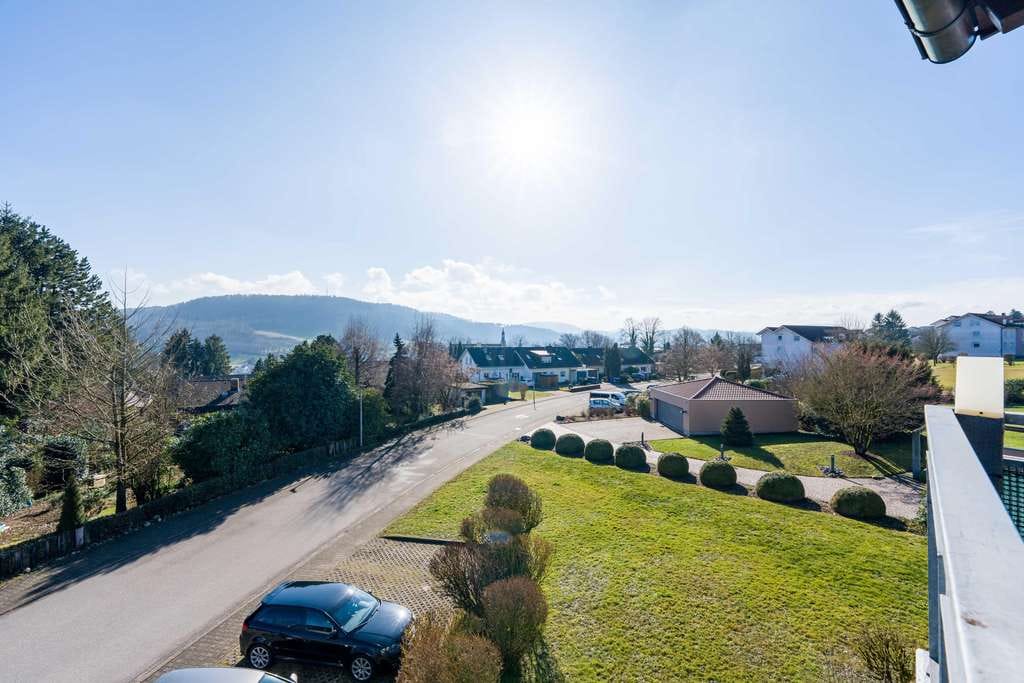Immobilie in Laufenburg (Baden) - Wohnkomfort über den Dächern: Gepflegtes Maisonette-Juwel im Topzustand auf dem Rappenstein - Bild 3
