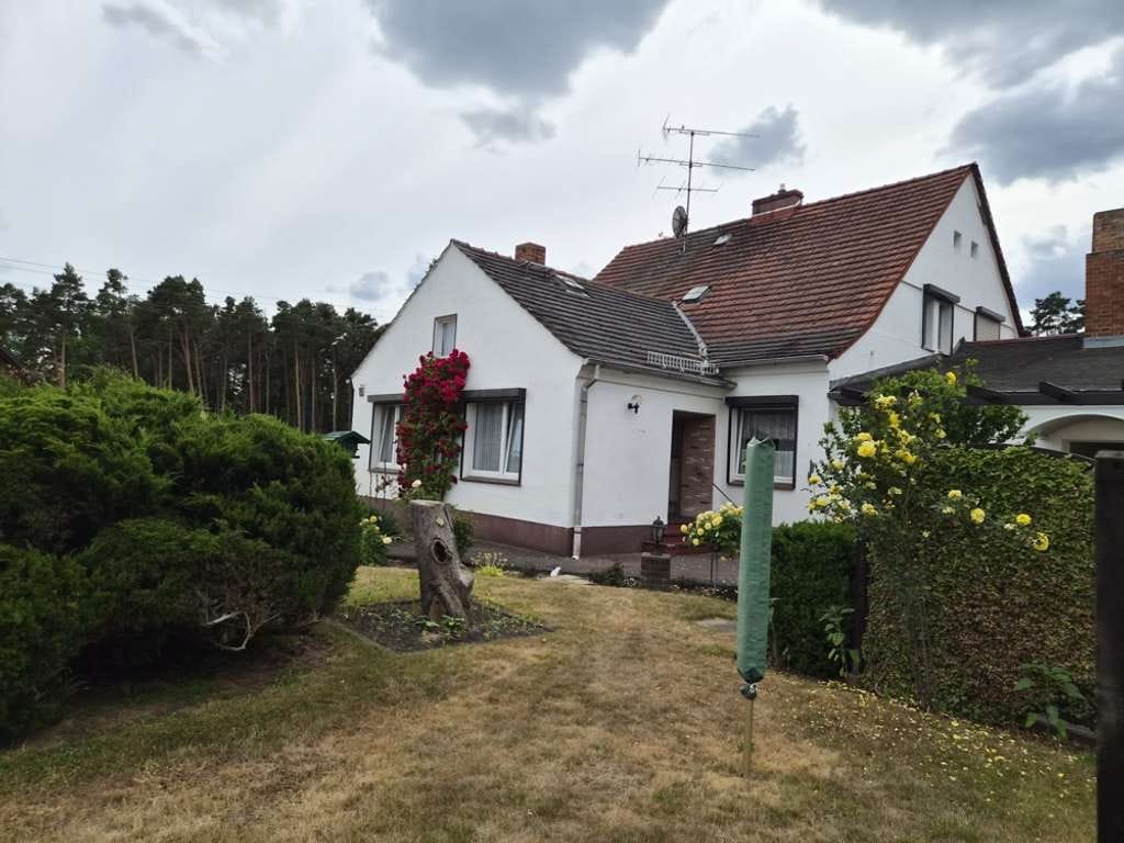 Immobilie in Lübben (Spreewald) - Doppelhaushälfte mit großem Grundstück, Einlieger- Ferienwohnung und 3 Garagen in ruhiger Lage - Bild 3
