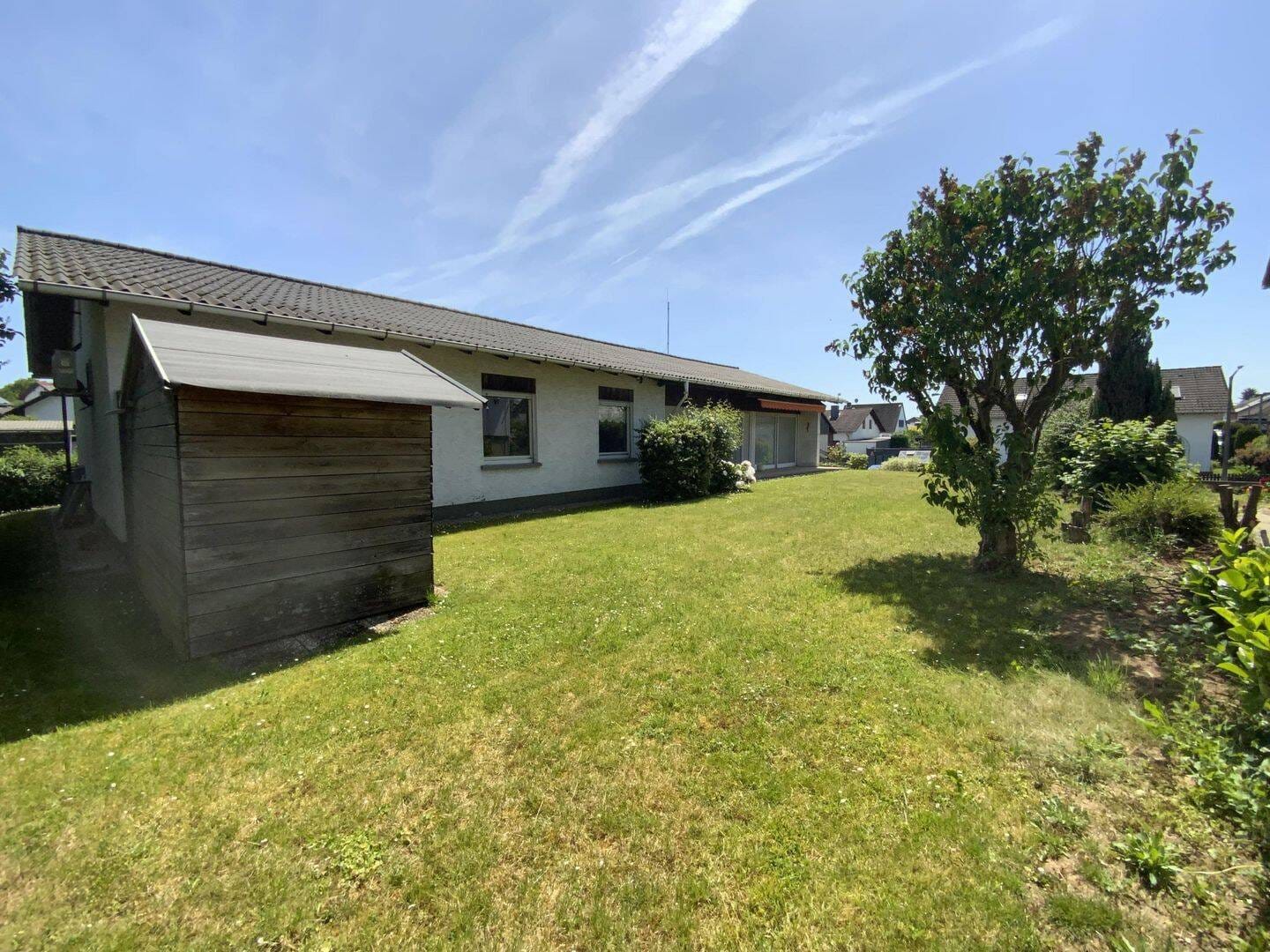 Immobilie in Neuberg - Schöner, außergewöhnlicher Bungalow in ruhiger Wohnlage von Ravolzhausen - Bild 2