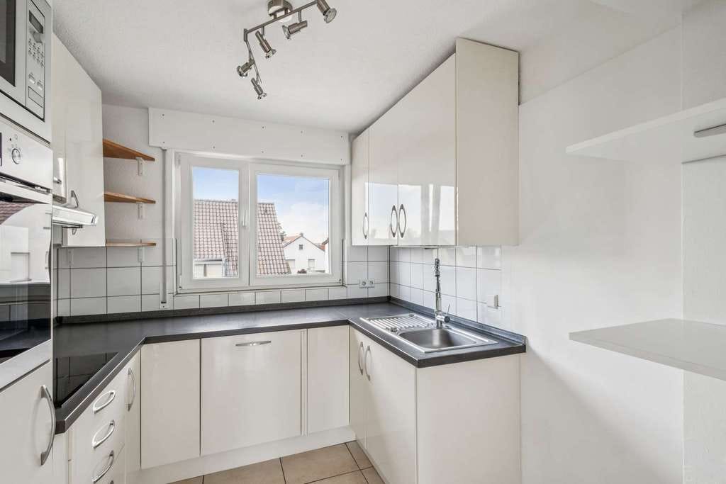 Immobilie in Freiberg am Neckar - Helle 3,5-Zimmer-Wohnung mit großem Balkon, Garage & Stellplatz – sofort verfügbar - Bild 3