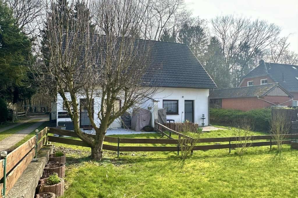 Immobilie in Osterholz-Scharmbeck - 2 Doppelhäuser, 2 Einfamilienhäuser, 2 Flurstücke-suchen neuen Anleger - Bild 2