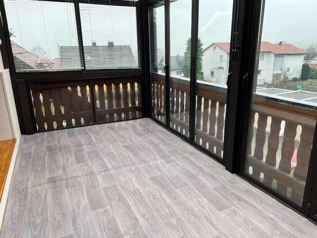 Immobilie in Görwihl - Günstige, gut ausgestattete 2-Zi-ETW, ca. 73 m² Wohnfl., Südbalkon, Alpenblick, Wintergarten, Hol... - Bild 1