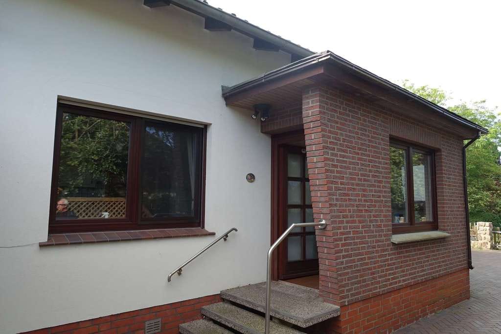 Immobilie in Wagenfeld - ***Schönes Einfamilienhaus  mit Garage und großem Garten in Ströhen zu verkaufen*** - Bild 1