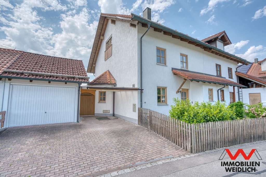 Immobilie in Moosach - Großzügige Doppelhaushälfte mit unverbautem Weitblick ins Grüne - Bild 1
