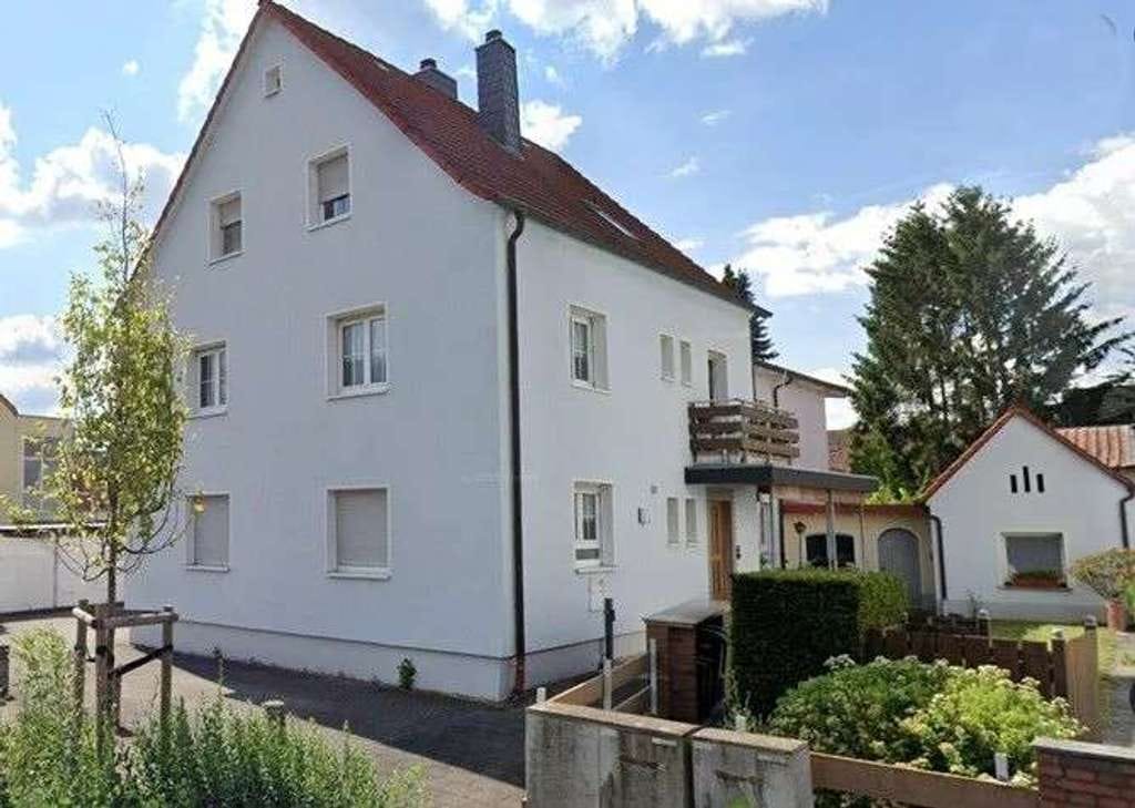 Immobilie in Niederdorfelden - Zwei-Häuser-Ensemble mit fünf Wohneinheiten – solider Ertrag & viel Charme - Bild 0