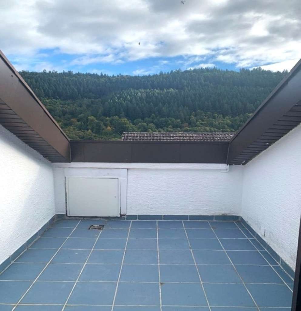 Immobilie in Unterreichenbach - Charmantes 1-Zimmer-Appartement mit Dachterrasse in Unterreichenbach – frisch renoviert  - Bild 3