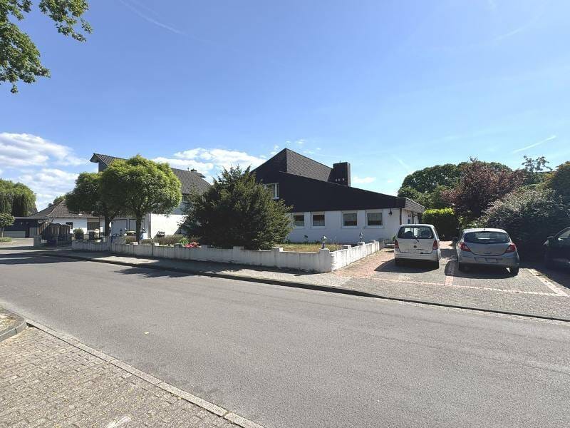 Immobilie in Garrel - Sehr geräumiges Einfamilienhaus mit Einliegerwohnung in Top-Lage! - Bild 3