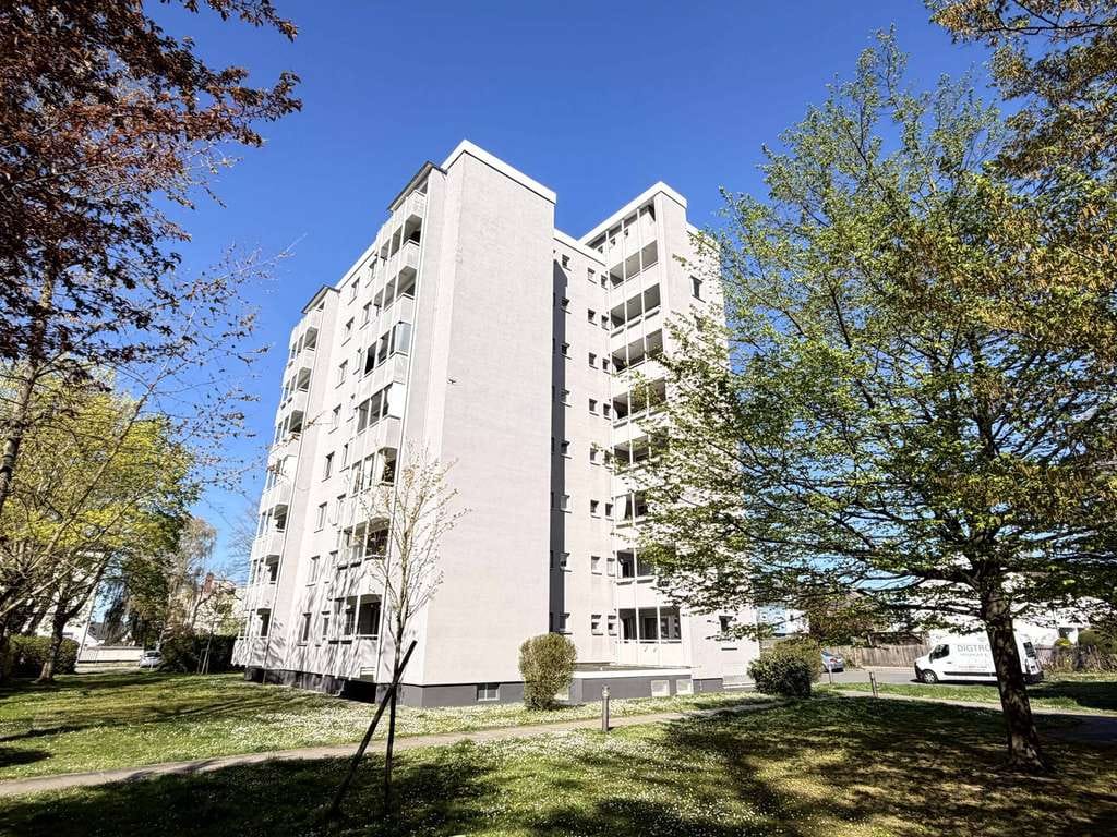Immobilie in Bensheim - Provisionsfrei! Leerstehende 2-Zi.-Wohnung mit Wohnküche, Balkon & Aufzug, Stellplatzoption, Toplage - Bild 0