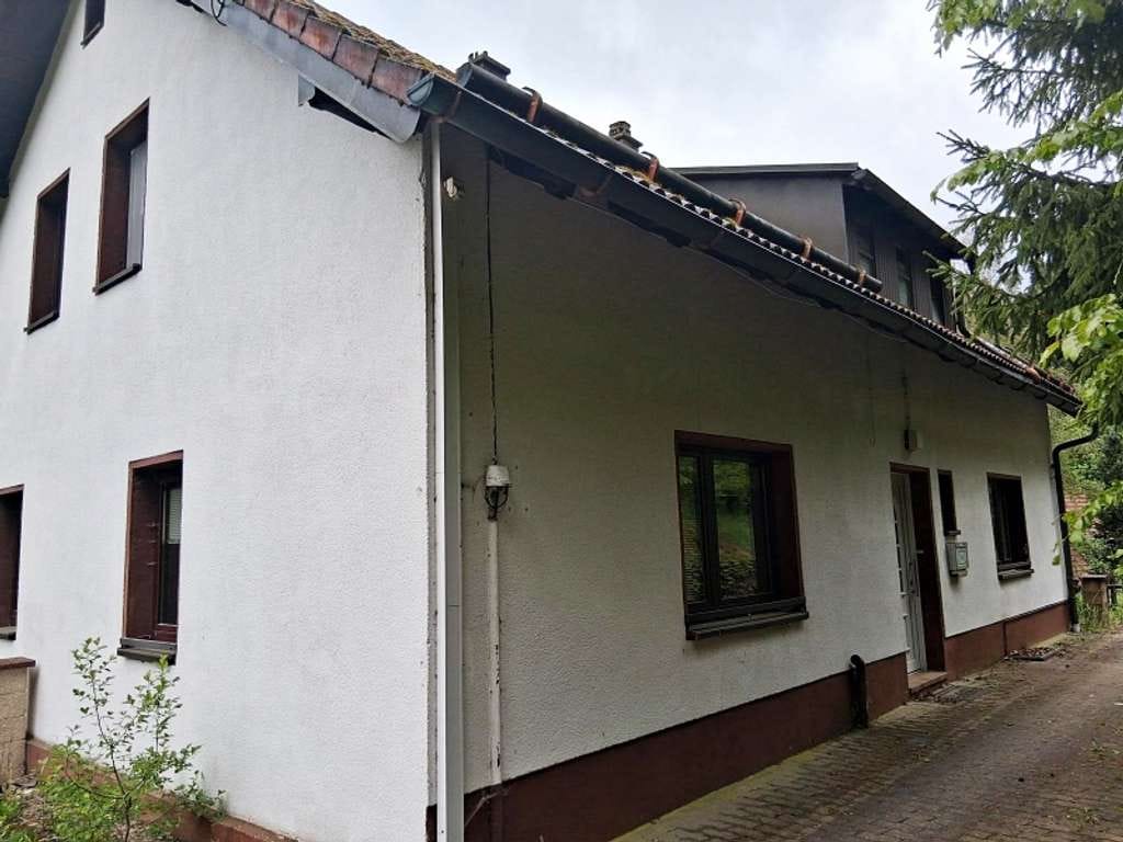 Immobilie in Warmensteinach - Traumhafte Lage - Großzügiges Einfamilienhaus mit viel Potential - Bild 1