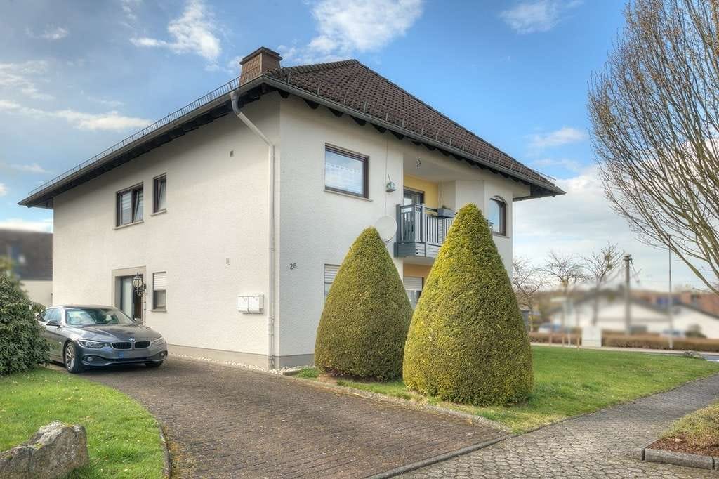 Immobilie in Heiligenroth - Großzügiges Zweifamilienhaus mit vielseitigen Nutzungsmöglichkeiten - Bild 4