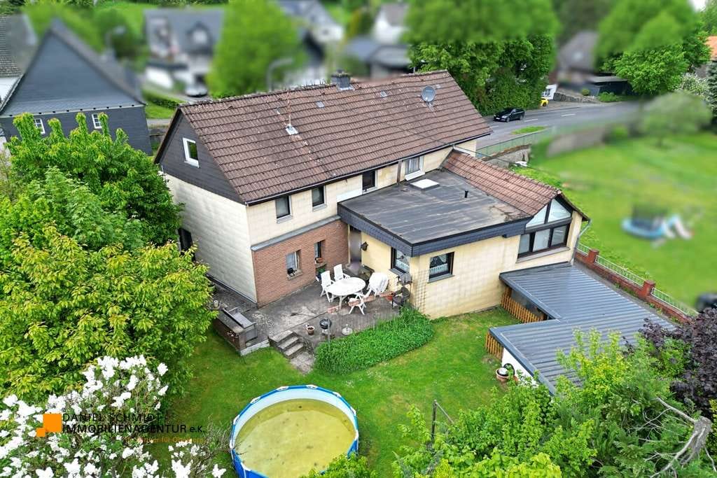 Immobilie in Waldbröl - Wohnhaus in Hermesdorf mit Geschichte und Perspektive – viel Fläche für Ihre individuellen Wohnideen - Bild 2