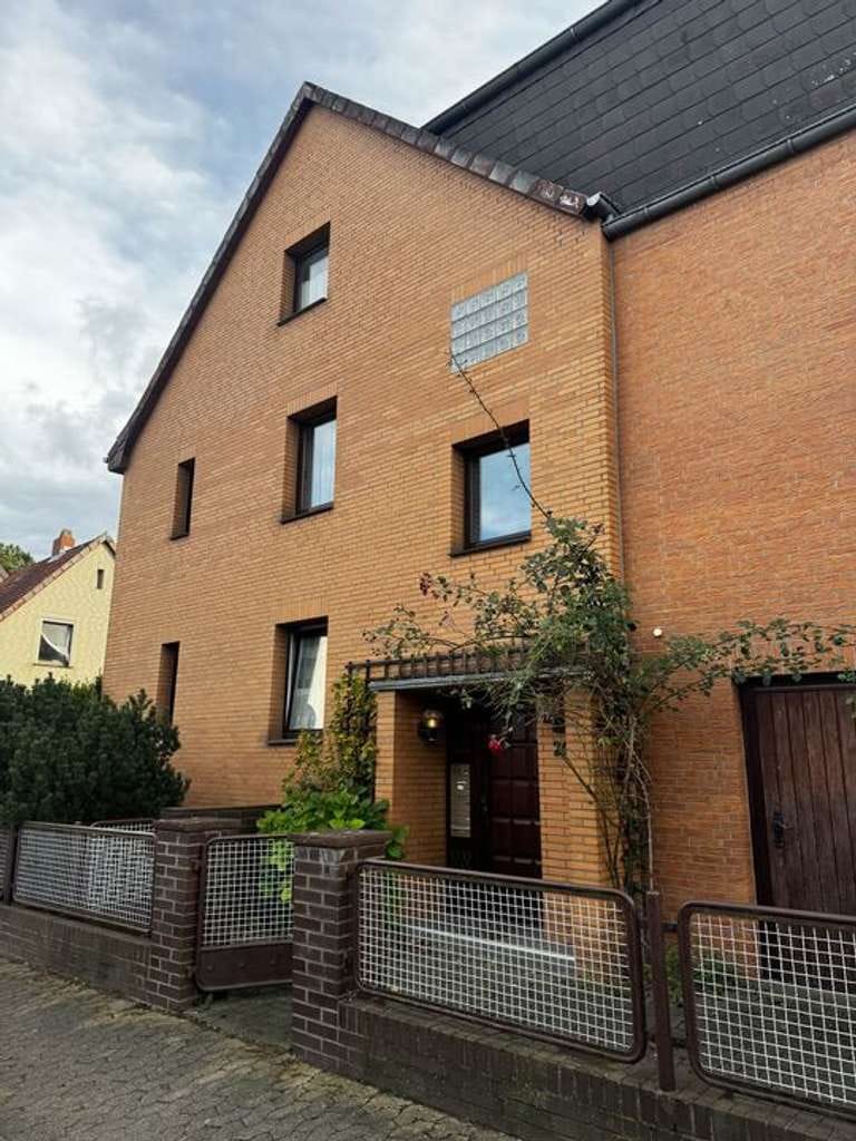 Immobilie in Peine - Peine-Stederdorf / Attraktives Mehrfamilienhaus in ruhiger Lage - Bild 0
