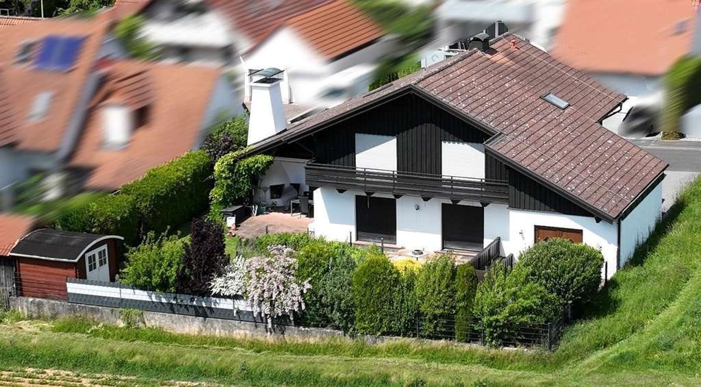 Immobilie in Leinach - Familienparadies im Landhausstil – großzügiges Zuhause in ruhiger Ortsrandlage - Bild 0
