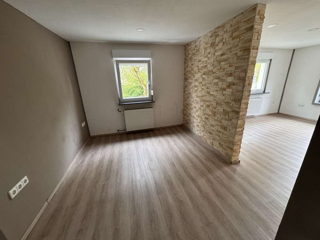 Immobilie in Langenbrettach - Brettach - Gemütliches Einfamilienhaus mit großer Scheune/Werkstatt - zentrale Wohnlage - Bild 4