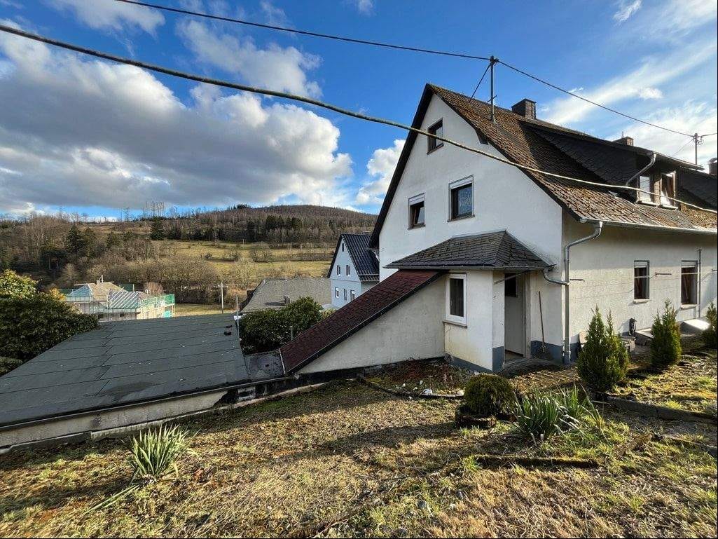 Immobilie in Haiger - Willkommen Zuhause! Doppelhaushälfte für die kleine Familie! - Bild 2