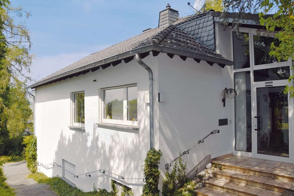 Immobilie in Kruft - Top-Kapitalanlage mit 7,00% Rendite, Pflegeimmobilie, 15 Jahres-Mietvertrag - Bild 1