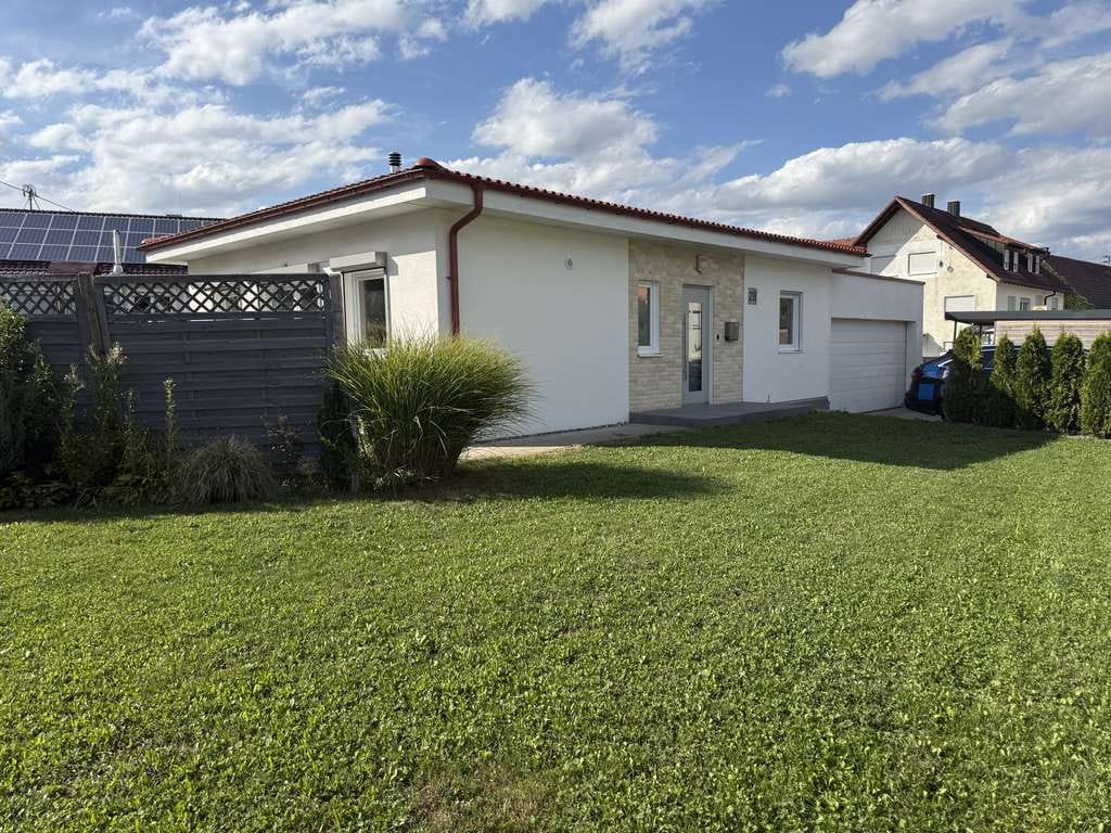 Immobilie in Ingoldingen - Neuwertiger Bungalow ideal für Singles, Paare oder Alleinerziehende - Bild 0
