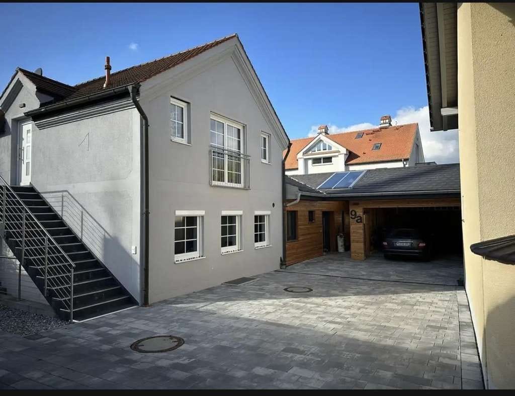 Immobilie in Heldenstein - Traumhaftes 2 Familienhaus mit Pool und Sauna - Bild 1
