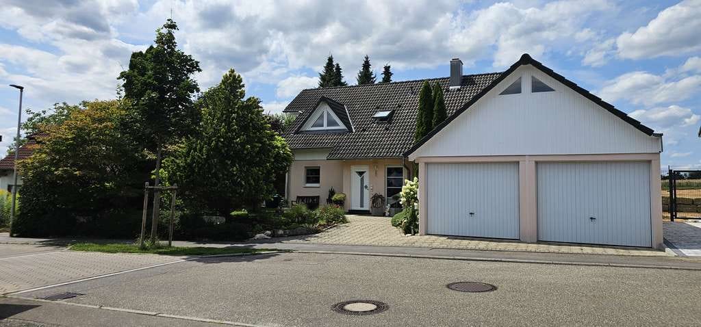 Immobilie in Abstatt - Modernes Fertighaus für Familien mit viel Platz und großem Garten in Abstatt - Bild 1