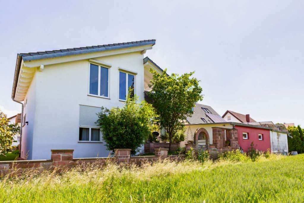 Immobilie in Offenburg - Attraktives 2-Familienhaus in Feldrandlage, ohne Käuferprovision! - Bild 1