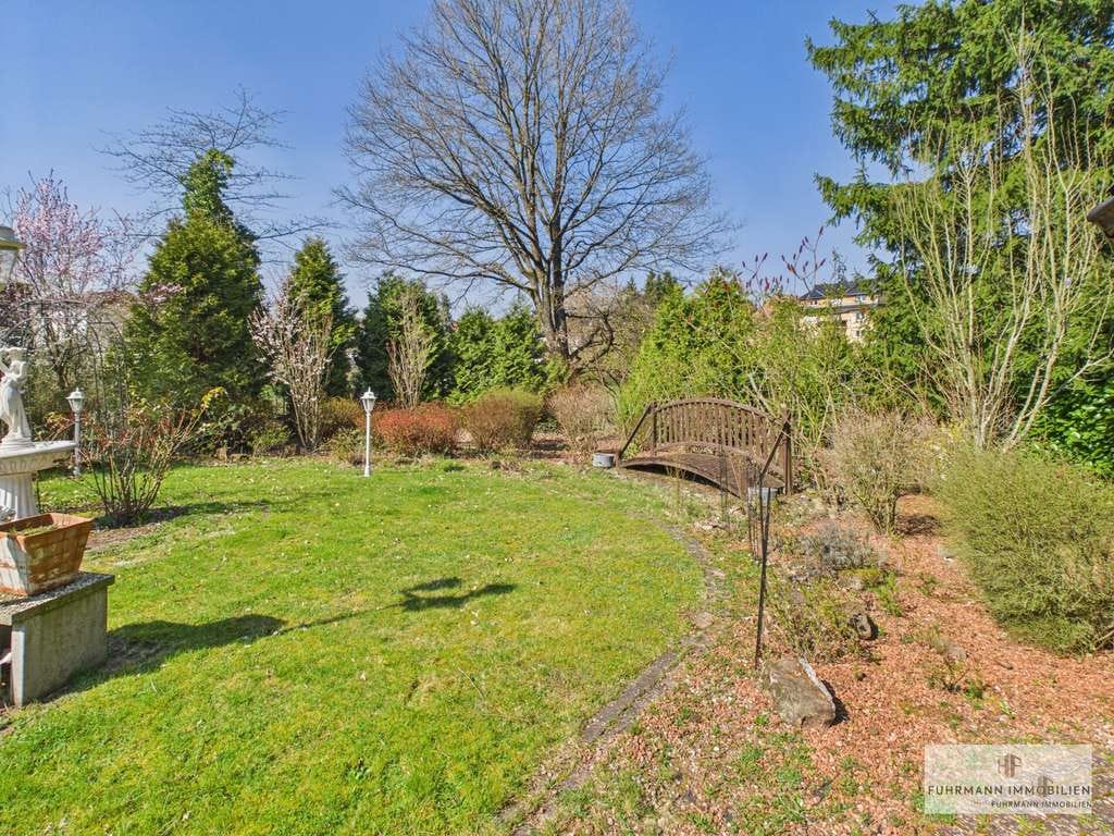 Immobilie in Mackenbach - Parkähnliches Anwesen nahe Ramstein – großzügiges Wohnen mit moderner Einliegerwohnung - Bild 2