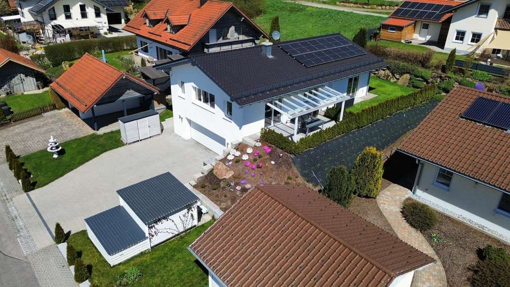Immobilie in Böbrach - Ihr Traum vom modernen, energieeffizienten Zuhause – Neuwertiges Einfamilienhaus in Böbrach - Bild 0