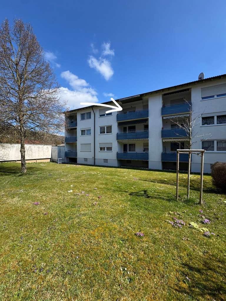 Immobilie in Schelklingen - 3,5-Zimmer-Wohnung mit Design-Bad, Balkon & eigener Garage – Schelklingen - Bild 1