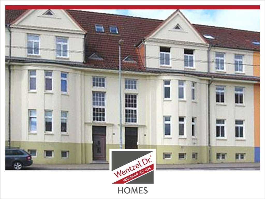 Immobilie in Schwerin - Tolle, vermietete ETW in einem imposanten Stadthaus !
3 Zimmer, Loggia,108 qm Wohnfläche... - Bild 0