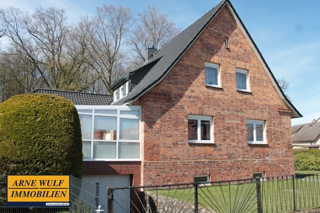 Immobilie in Ludwigslust - Grosszügiges, modernisiertes Einfamilienhaus direkt am Schlosspark der Lindenstadt Ludwigslust! - Bild 0