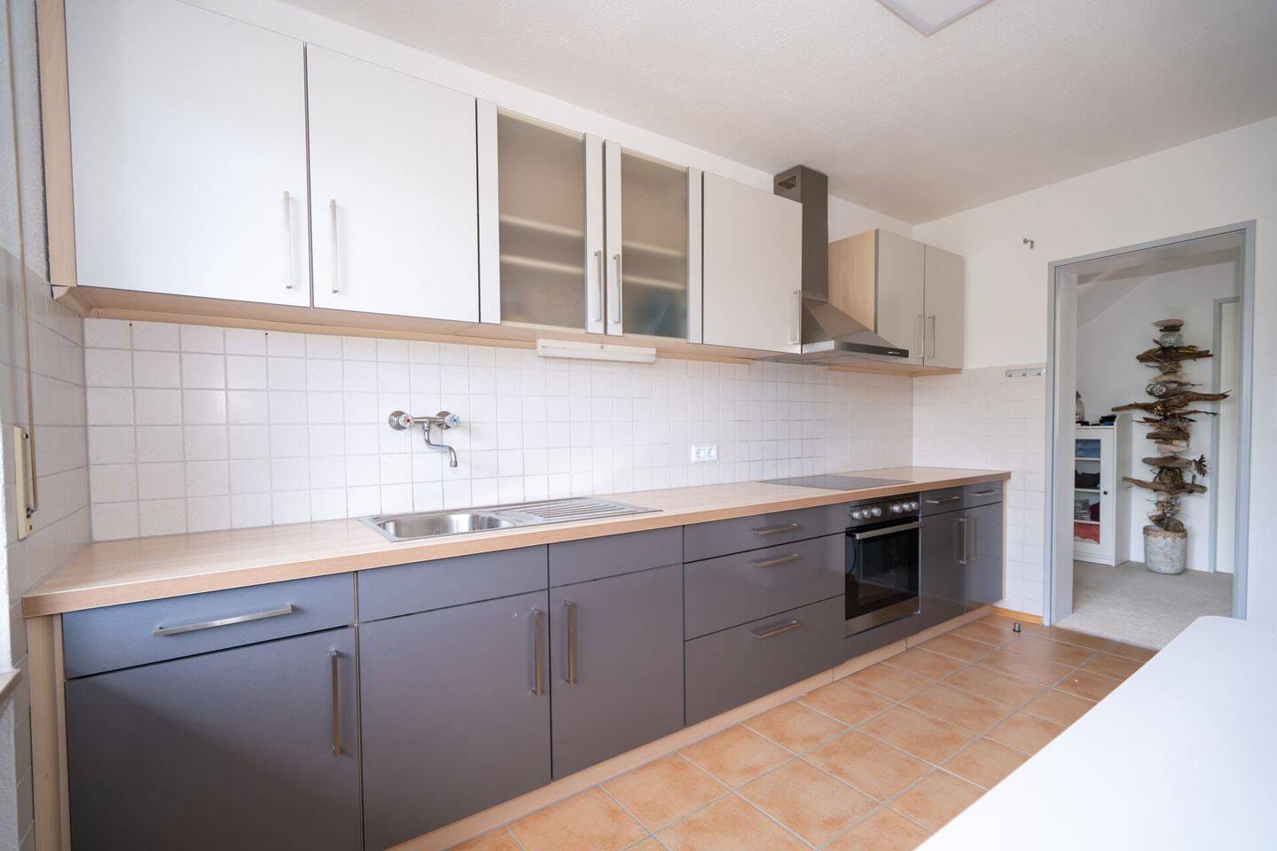 Immobilie in Jestetten - Zuhause mit Weitblick - großzügiges Wohnen - ca. 295 m² Wohnfläche in traumhafter Ortsrandlage - Bild 3