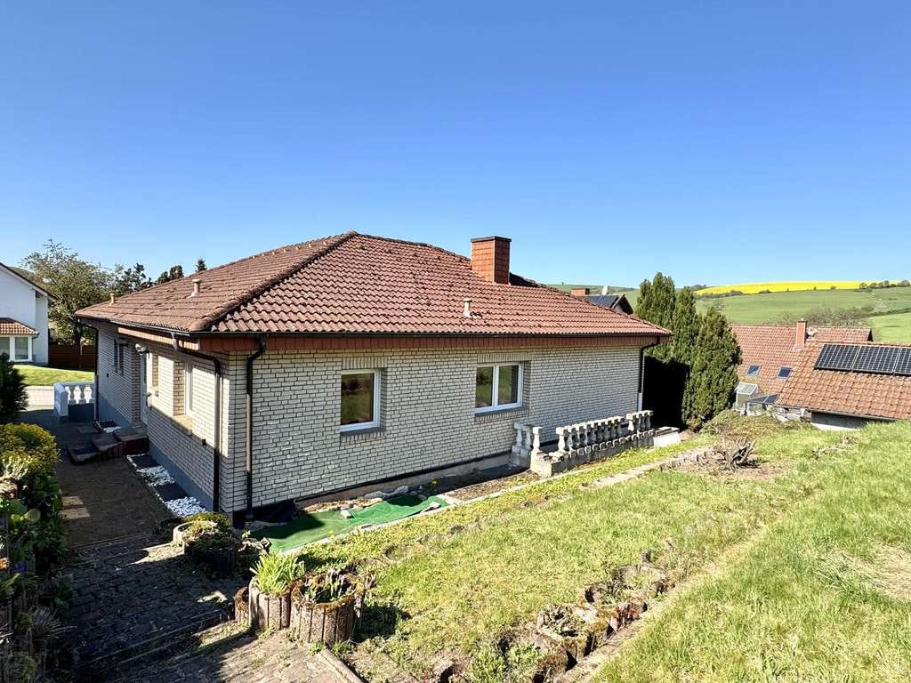 Immobilie in Heiligenmoschel - Heiligenmoschel - Freistehendes Einfamilienhaus mit Doppelgarage - Bild 0
