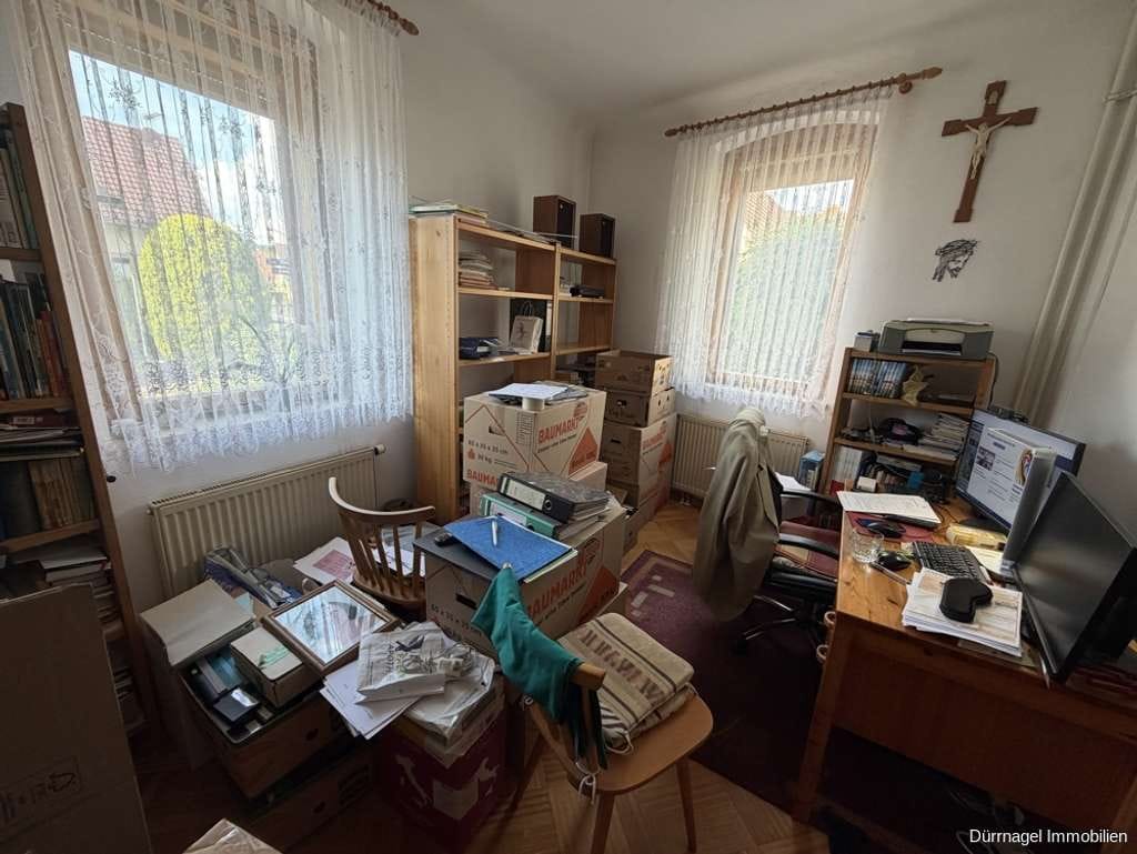 Immobilie in Veitshöchheim - Wohnen mit Potenzial – Einfamilienhaus mit vielseitigen Nebenflächen - Bild 3