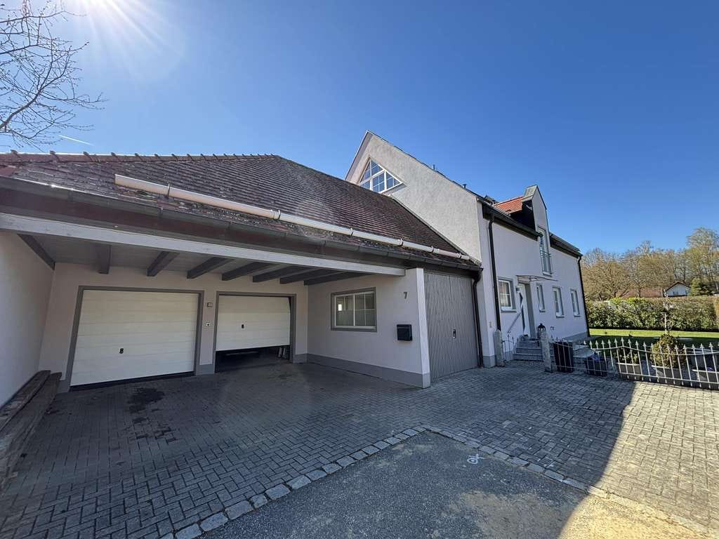 Immobilie in Langquaid - Familienparadies: EFH mit Pool, grüner Gartenvielfalt und viel Platz - Bild 2