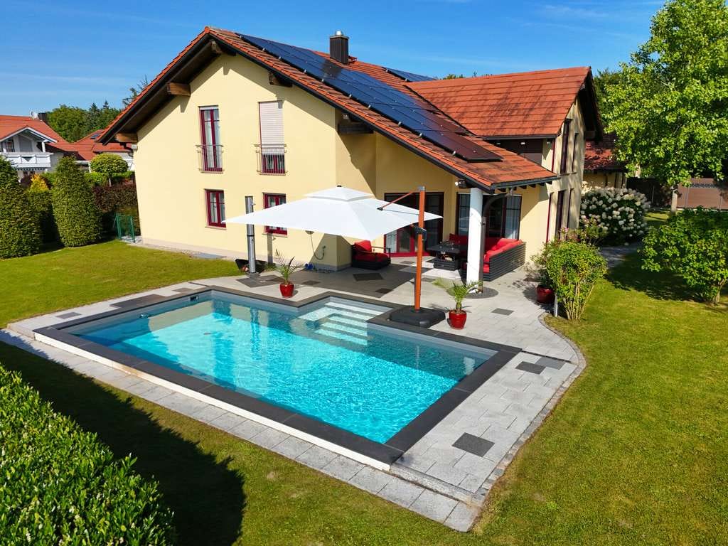 Immobilie in Inning am Holz - Work-Life-Balance: Familienparadies mit Büro, Pool und Panorama - Bild 1