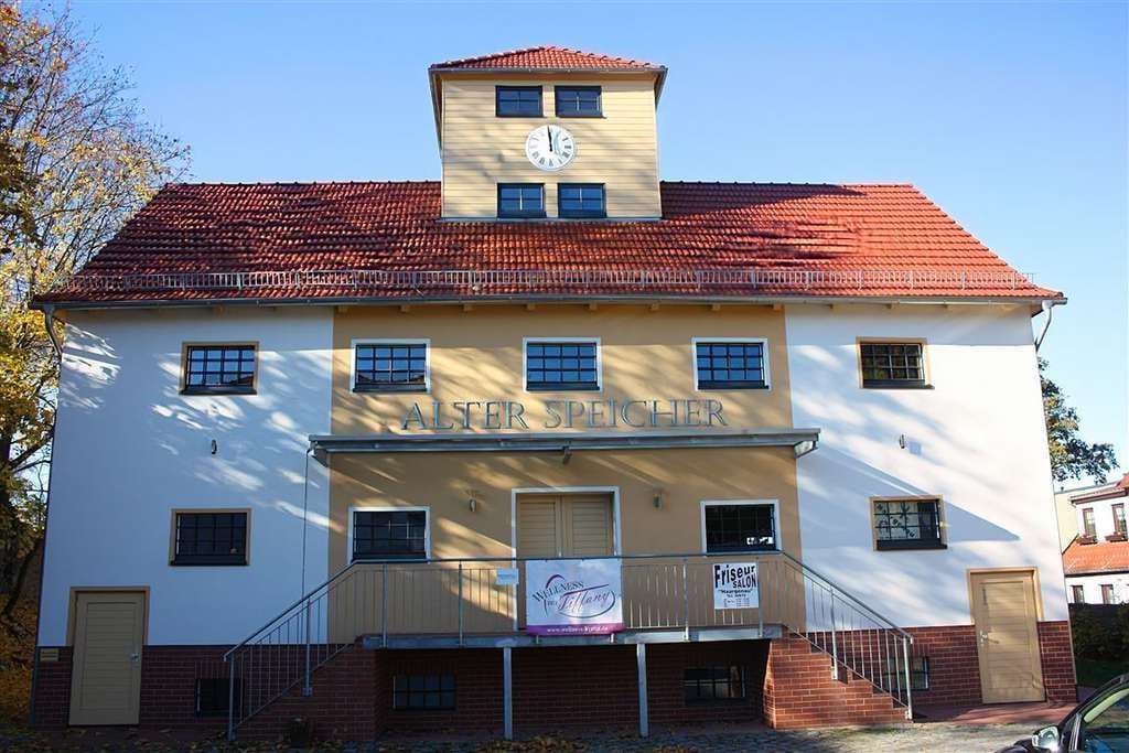 Immobilie in Gumtow - Einfamilienhaus mit Gewerbe + Baulandoption in Kyritz an der Knatter - Bild 0