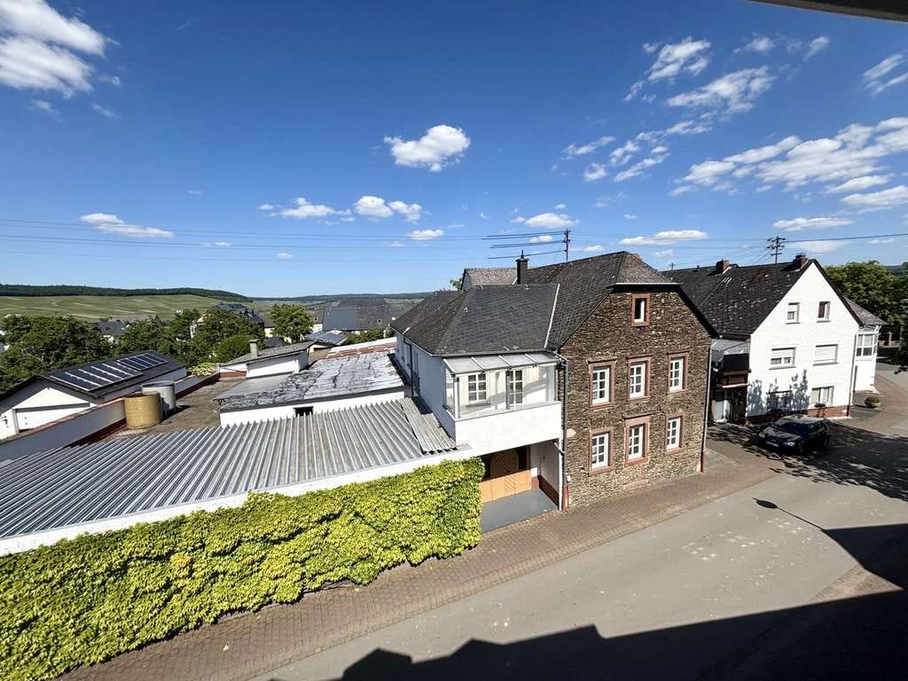 Immobilie in Osann-Monzel - Traditionelles Winzeranwesen mit zwei Einfamilienhäusern, Nebengebäuden und 1.455 m² Grundstück - Bild 0