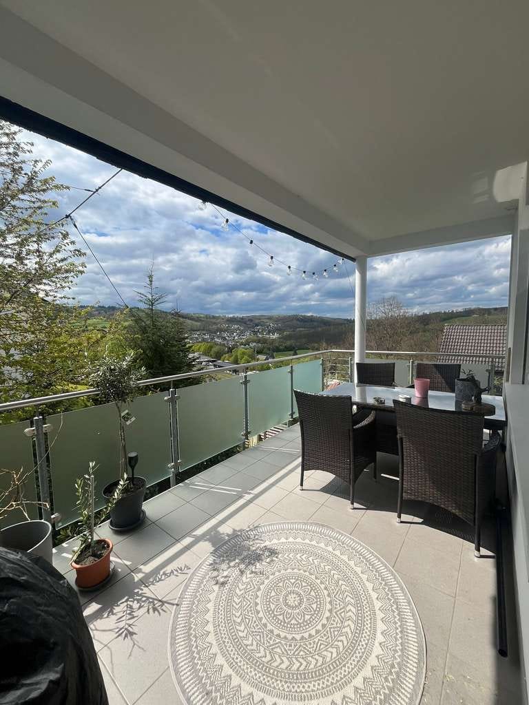 Immobilie in Wilnsdorf - Wilnsdorf OT Niederdielfen, großzügiges 2 Familienhaus  110/70m² in sonniger Aussichtslage - Bild 3