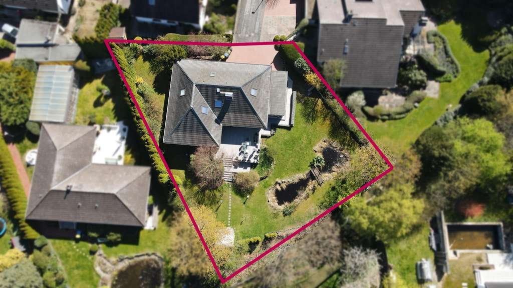 Immobilie in Diekholzen - Modernisiertes EFH mit 1.150 m² Grundstück, großer Terrasse & Traumgarten in Hi-Barienrode - Bild 4