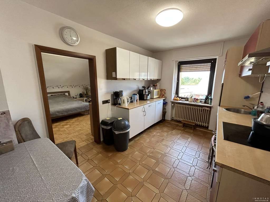 Immobilie in Riegelsberg - Zweifamilienhaus mit großem Garten und Garage - Bild 2