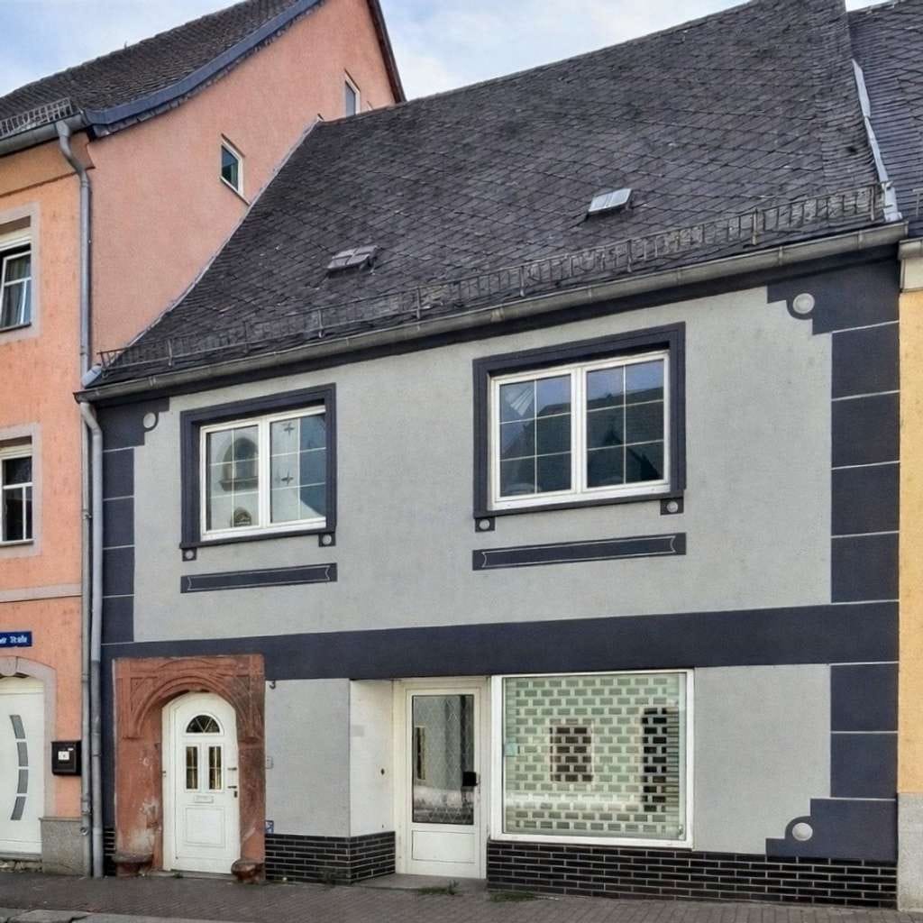 Immobilie in Roßwein - Mehrfamilienhaus mit Entwicklungspotenzial - Bild 0