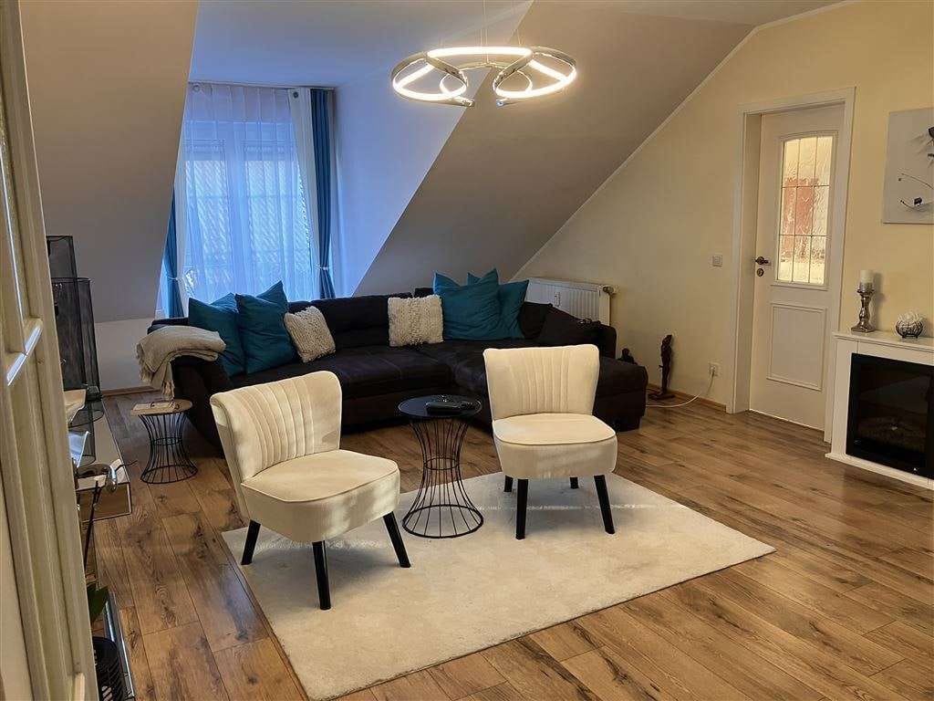 Immobilie in Hepberg - Lichtdurchflutete Dachgeschosswohnung in ruhiger Lage - Bild 2
