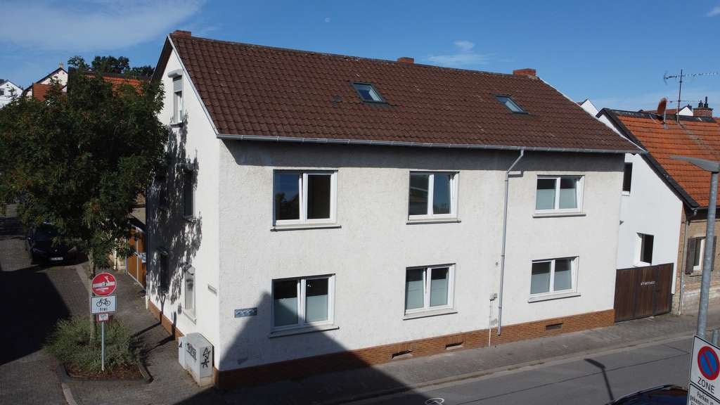 Immobilie in Wörrstadt - Zweifamilienhaus mit Innenhof und Scheune, von Grund auf saniert - Bild 2