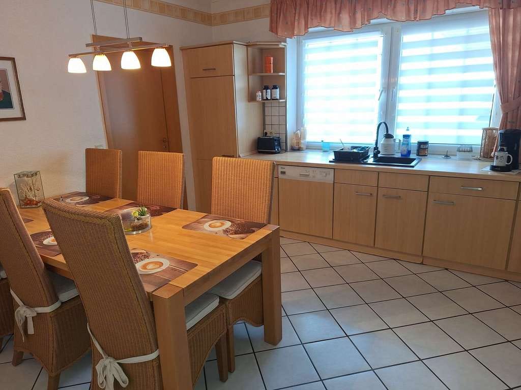 Immobilie in Drentwede - Gartenglück trifft Wohnkomfort und viel Platz: Bungalow mit ausgebauten Dachgeschoss in Drentwede - Bild 1