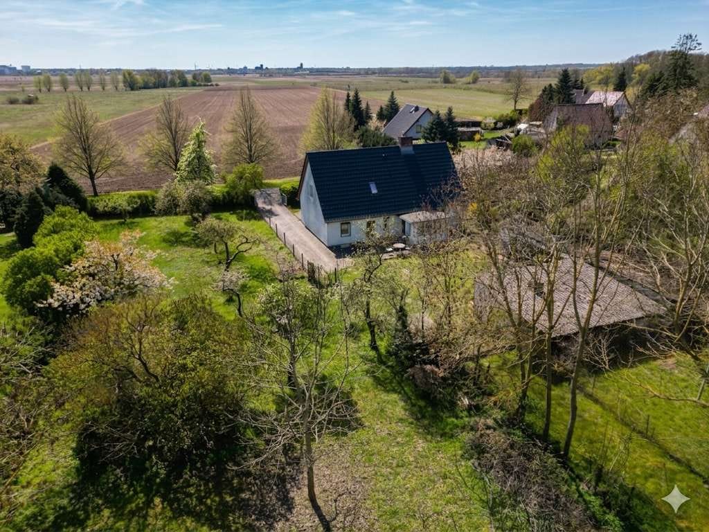 Immobilie in Murchin - 2. Baufeld möglich: Einfamilienhaus mit Ausbaupotenzial und großem Gartengrundstück - Bild 1