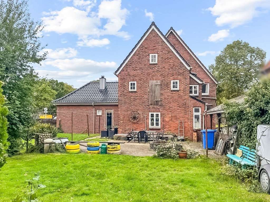 Immobilie in Nordenham - Komfortables und energetisch saniertes Einfamilienhaus mit viel Platz in Nordenham-Einswarden  - Bild 2