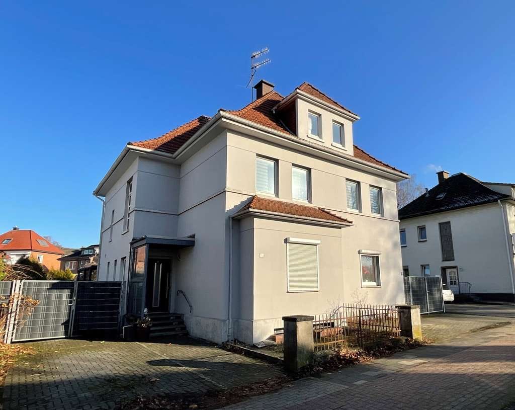 Immobilie in Lengerich - Altbauvilla mit schön viel Platz, großer Dachterrasse und Doppelgarage - Bild 1
