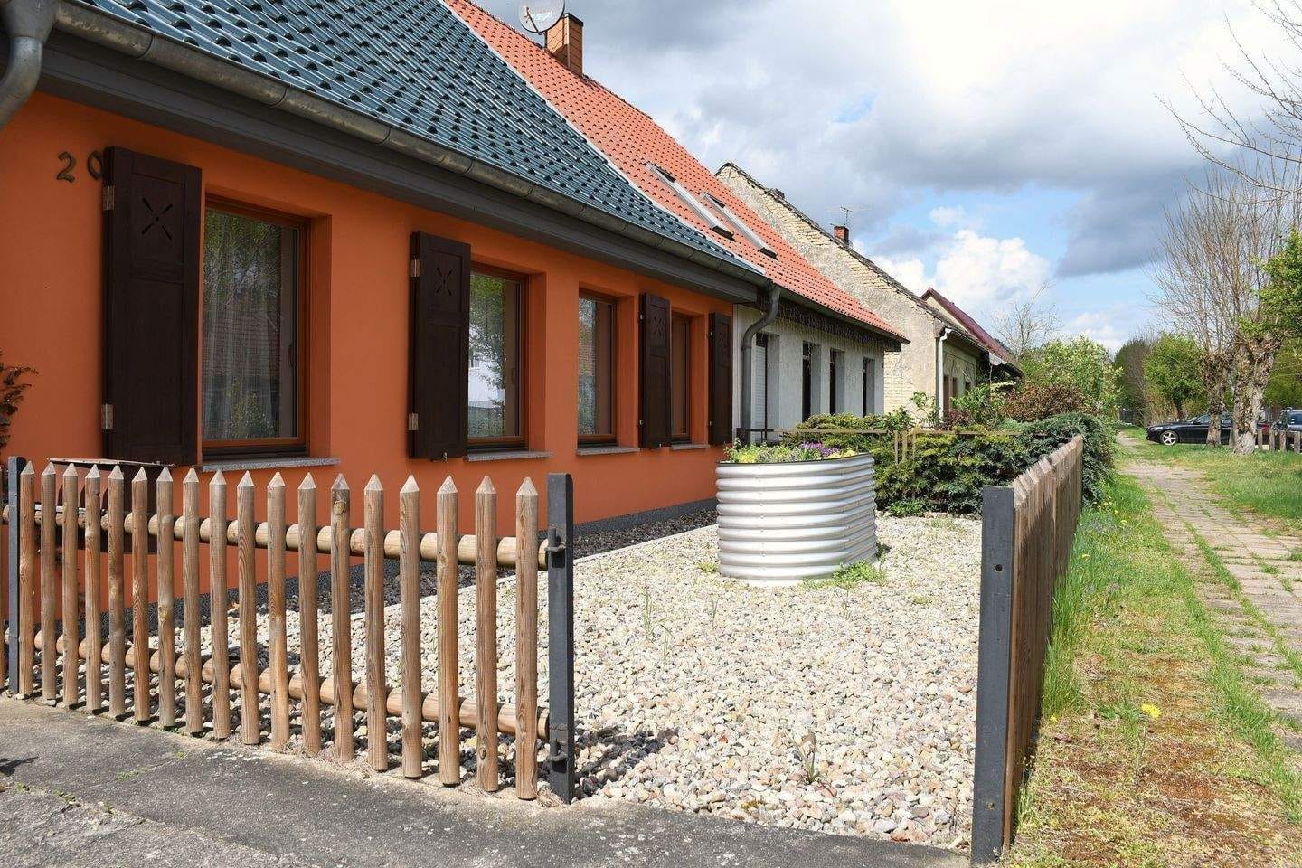 Immobilie in Zehdenick - Uckermark - Charmante Doppelhaushälfte mit weitläufigem Garten - Bild 3
