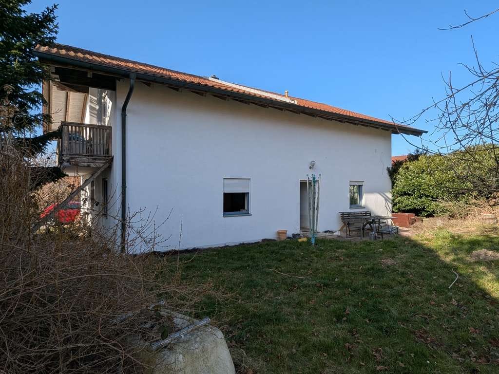 Immobilie in Pfarrkirchen - Solides Wohnhaus mit viel Potential - Bild 2