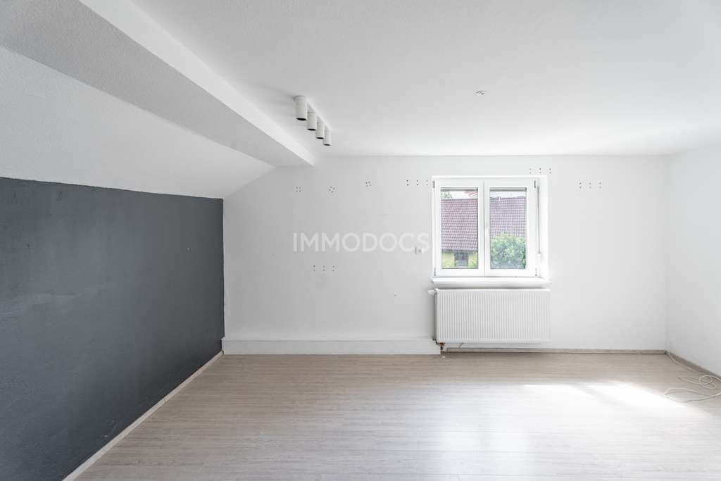 Immobilie in Kempten (Allgäu) - 5-Zimmer Dachgeschosswohnung in ruhiger Lage von Kempten-Neuhausen - Bild 3