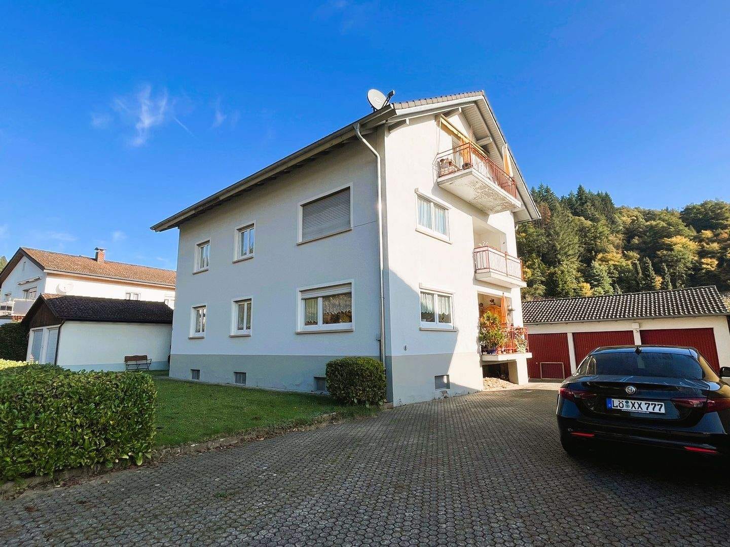 Immobilie in Kleines Wiesental - Gepflegtes Idyll direkt am Dorfbach: Drei-Familien-Haus in Wieslet - Bild 2